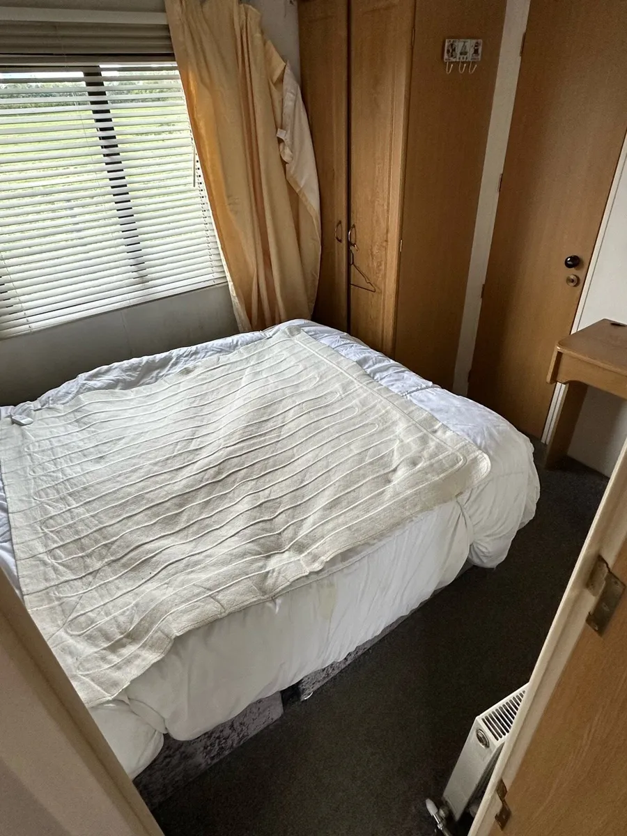 3 bed mobile home for rent - Image 4