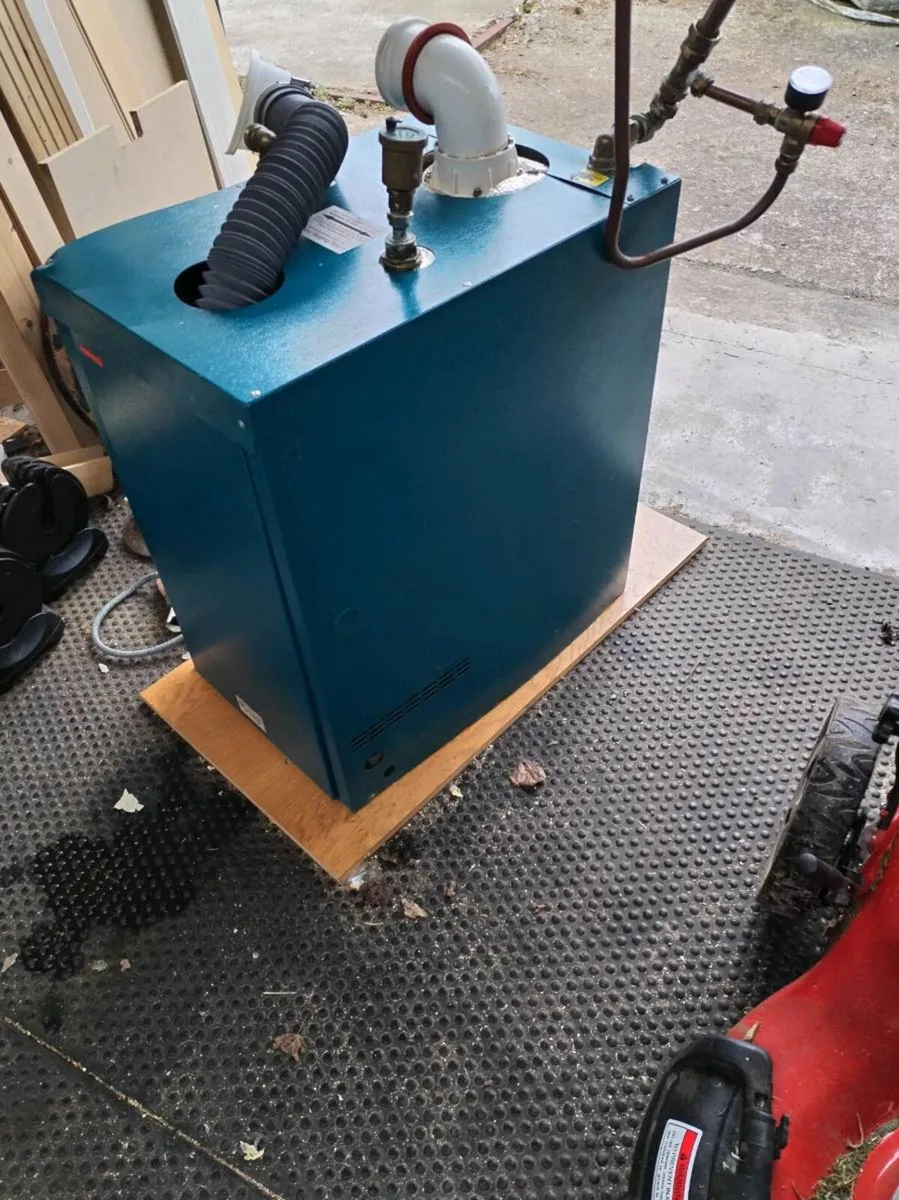 Oil boiler - Image 2