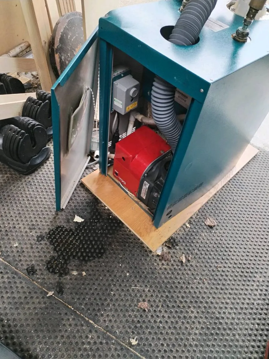 Oil boiler - Image 3