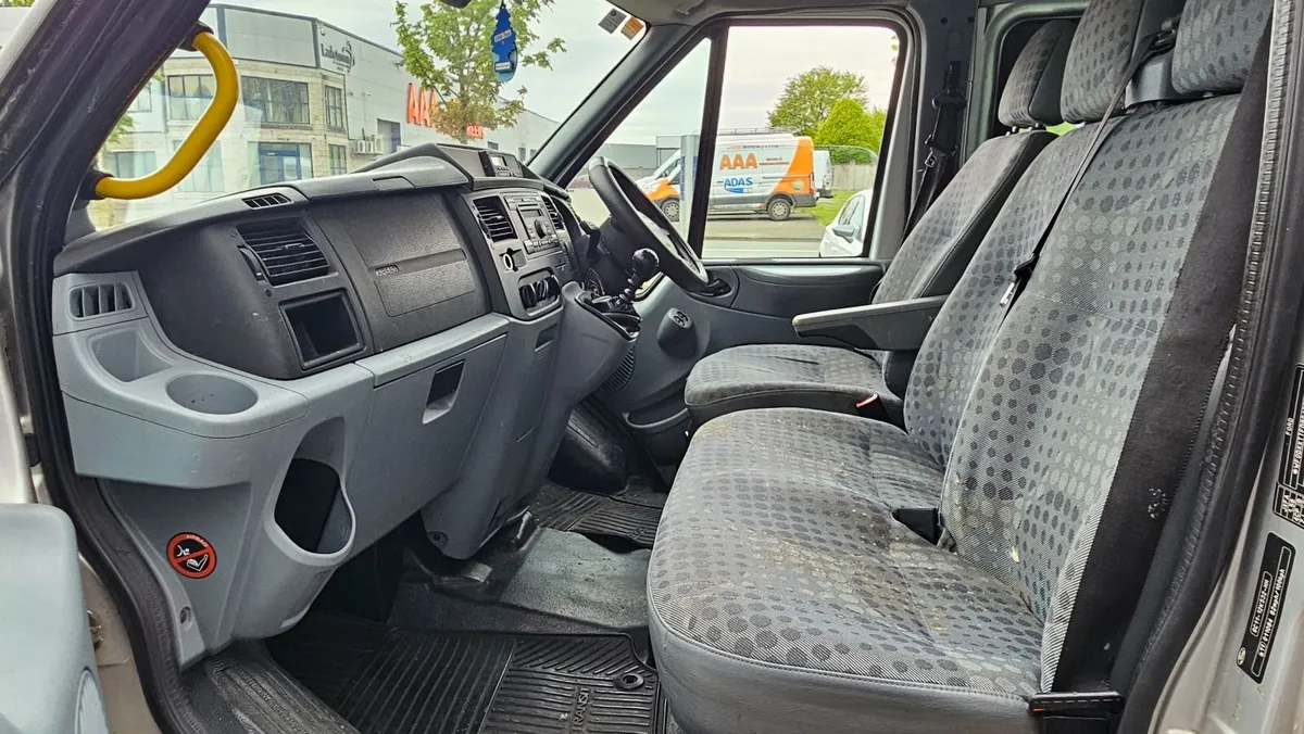 Ford Transit Minibus 14 seats - Image 3