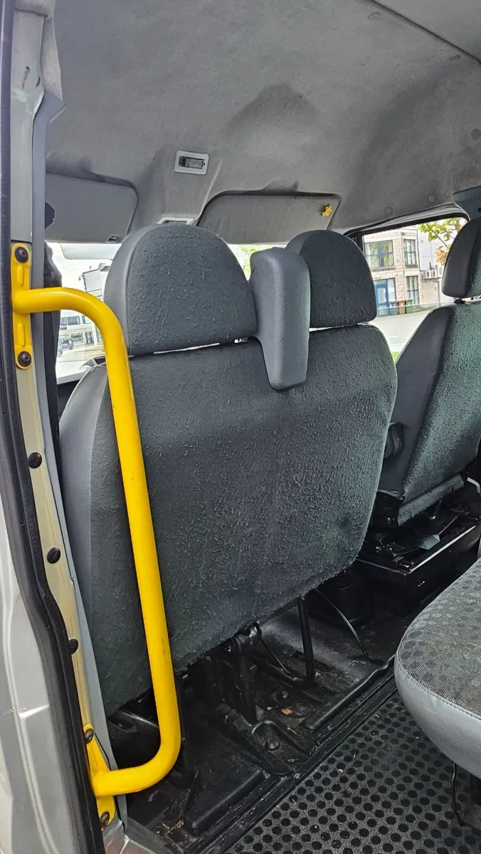 Ford Transit Minibus 14 seats - Image 2