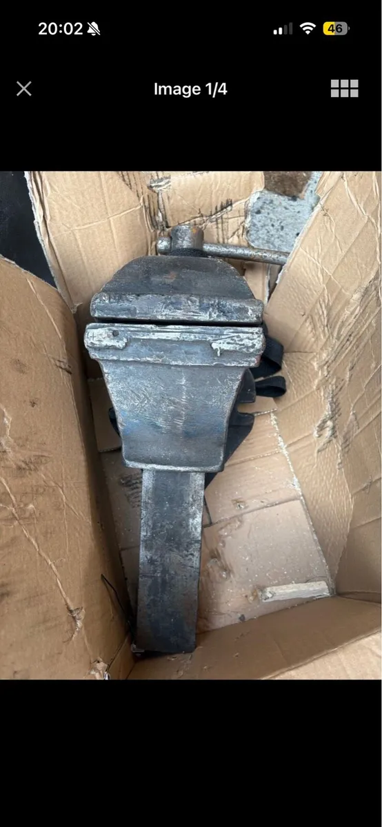 Tools. Bench vice. Vice - Image 1