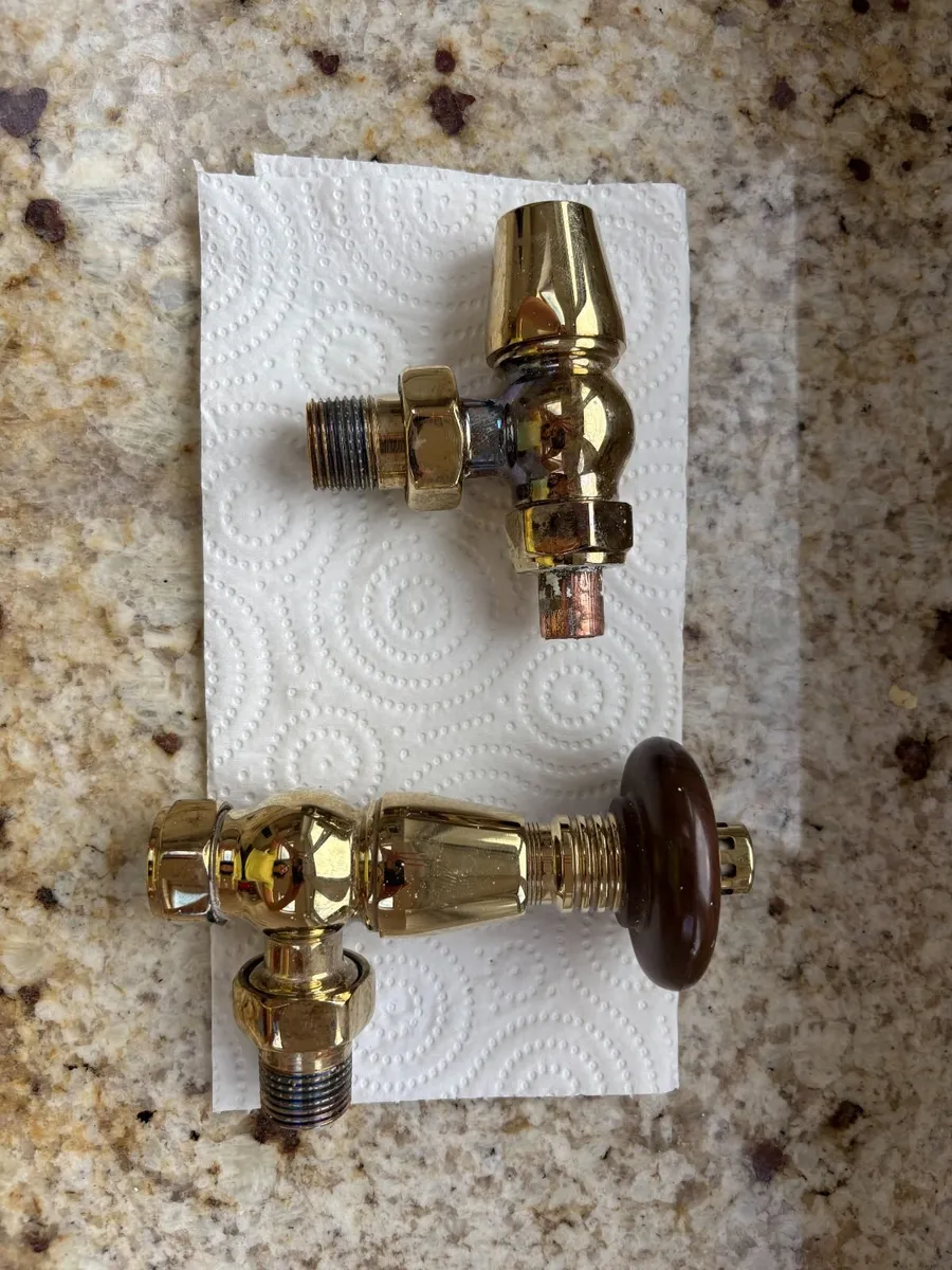 Vintage Radiator - Image 3