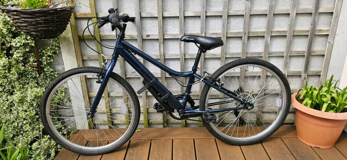 Apollo Kinx Junior Hybrid Bike - 24" kids bike - Image 2