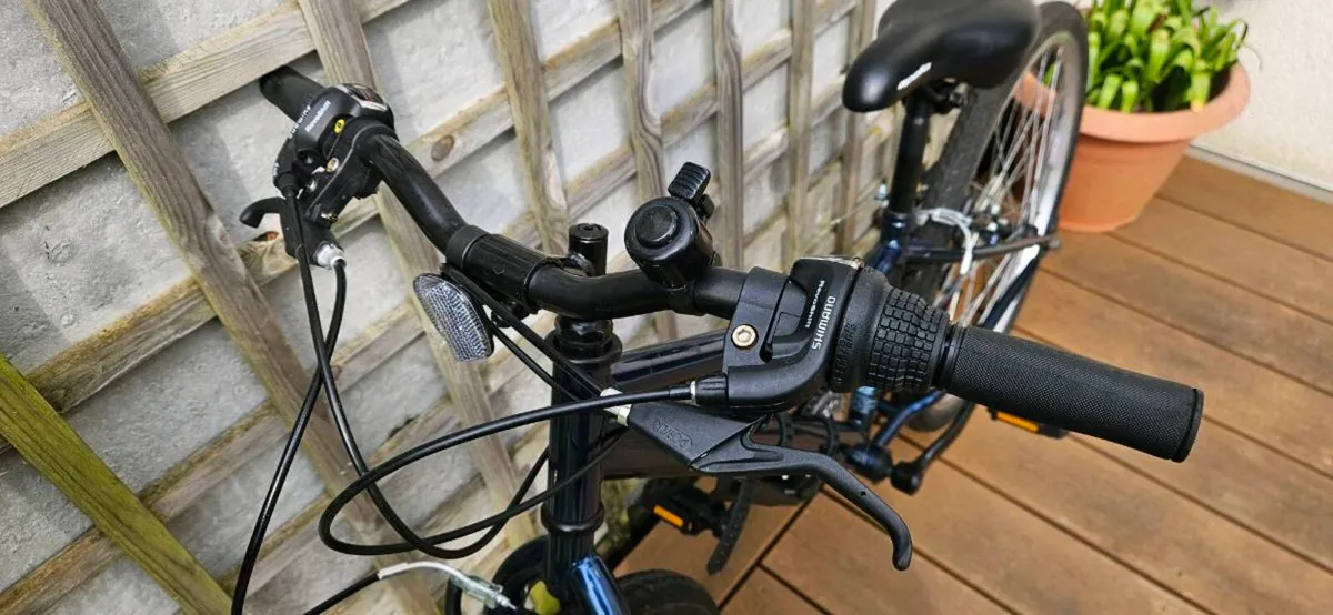 Apollo Kinx Junior Hybrid Bike - 24" kids bike - Image 3