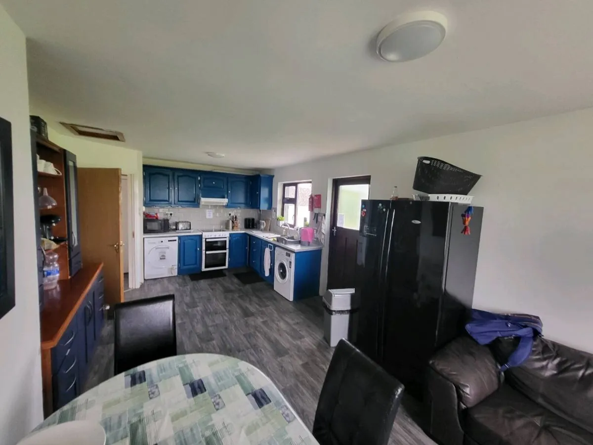 Kitchen for sale plus appliances - Image 4