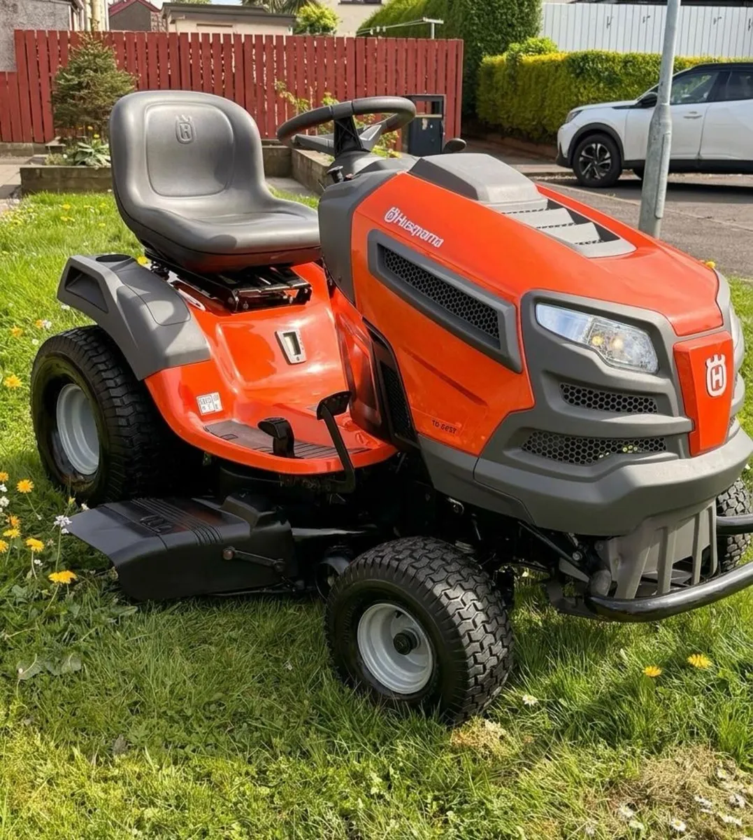 Husqvarna ride on lawnmower - Image 1