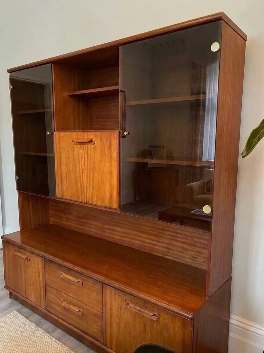 Mid Century Modern 1960 Wall Unit / Drink Cabinet - Image 2