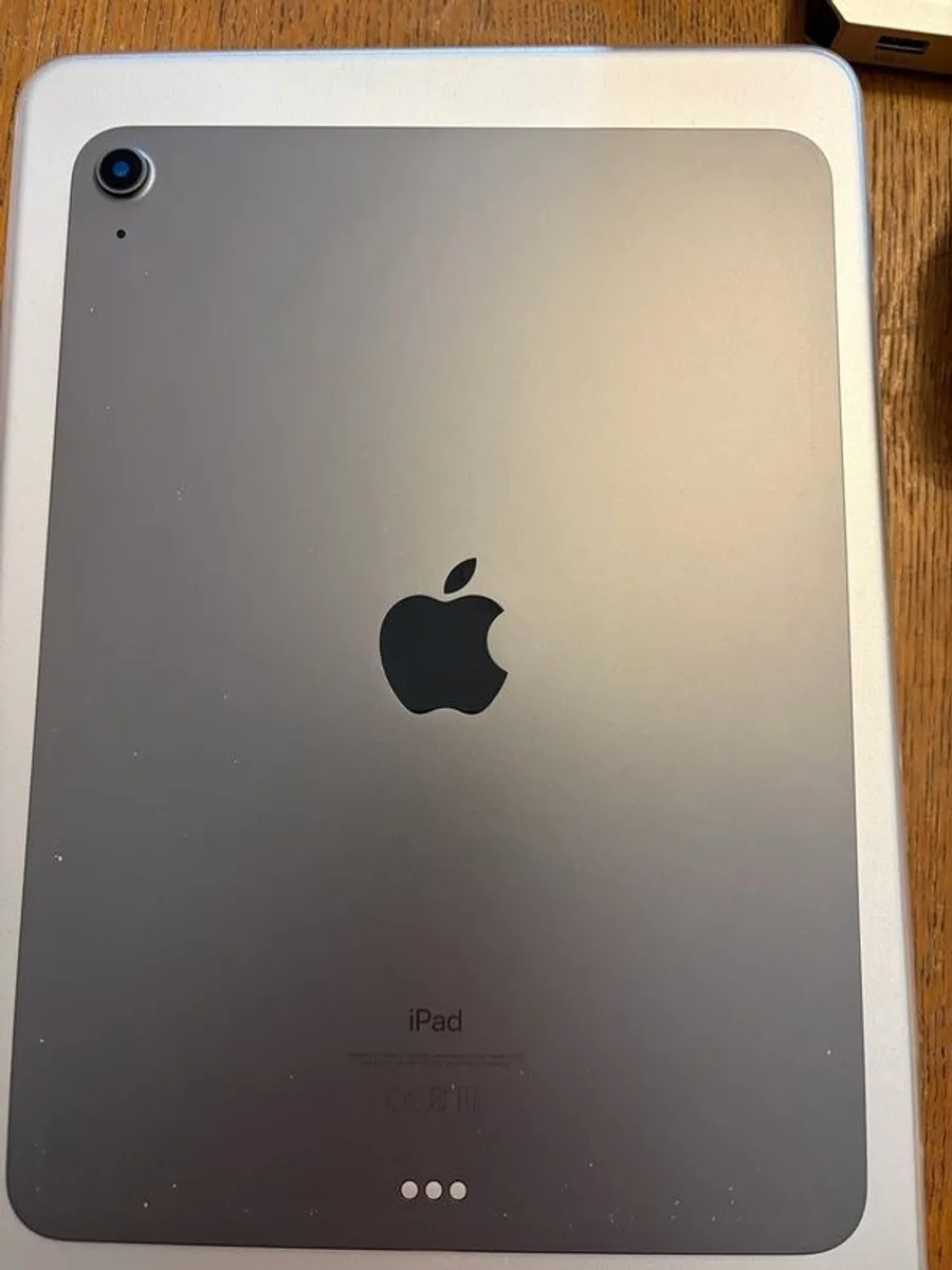 iPad Air 4th Generation - Image 2
