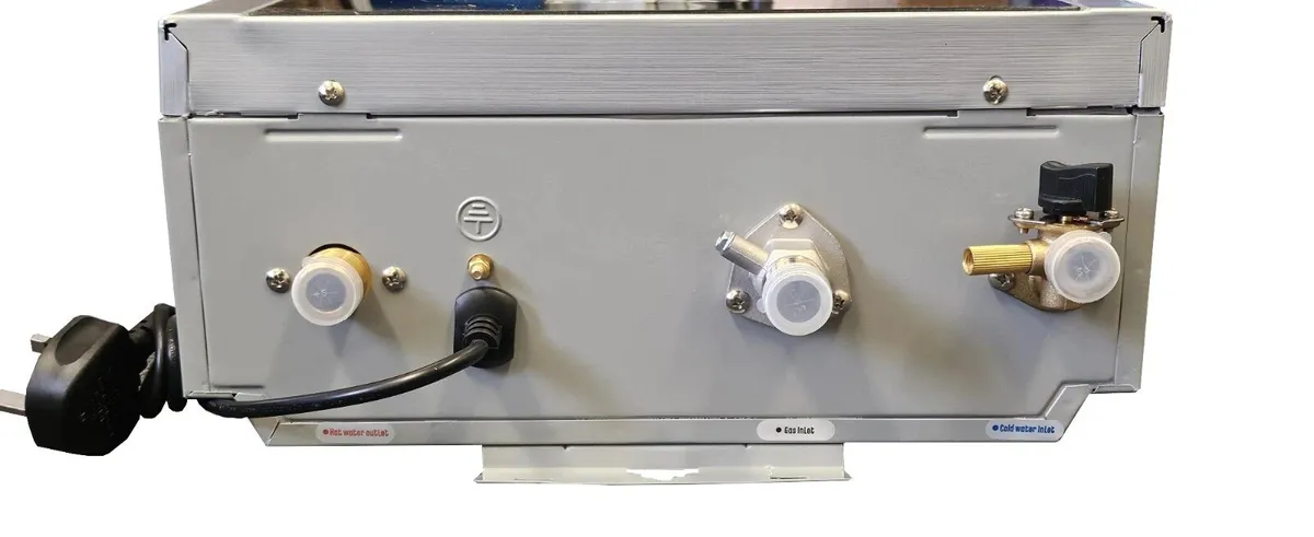 Static Deluxe 12L LPG Water Heater for Farm Use - Image 4