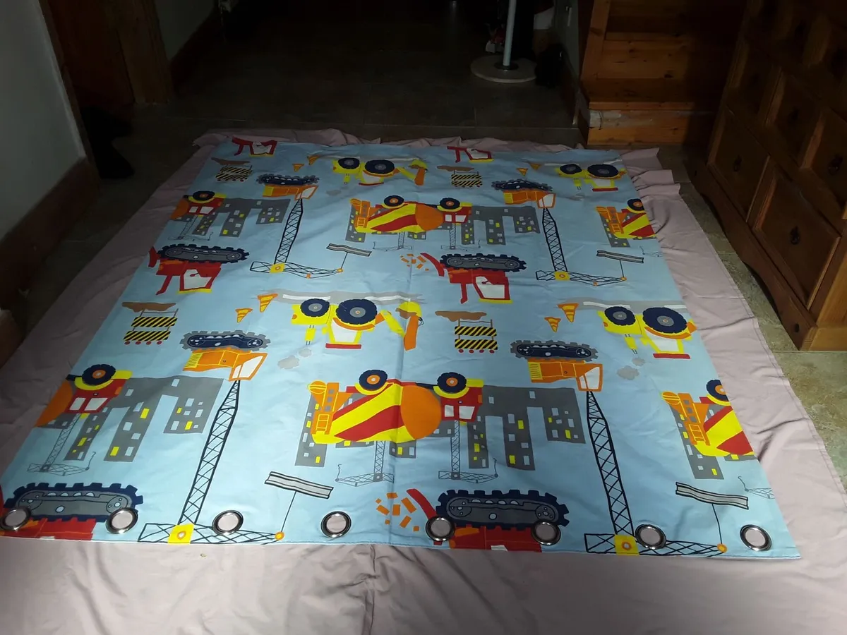 Boys brand new heavy drapes never used - Image 4