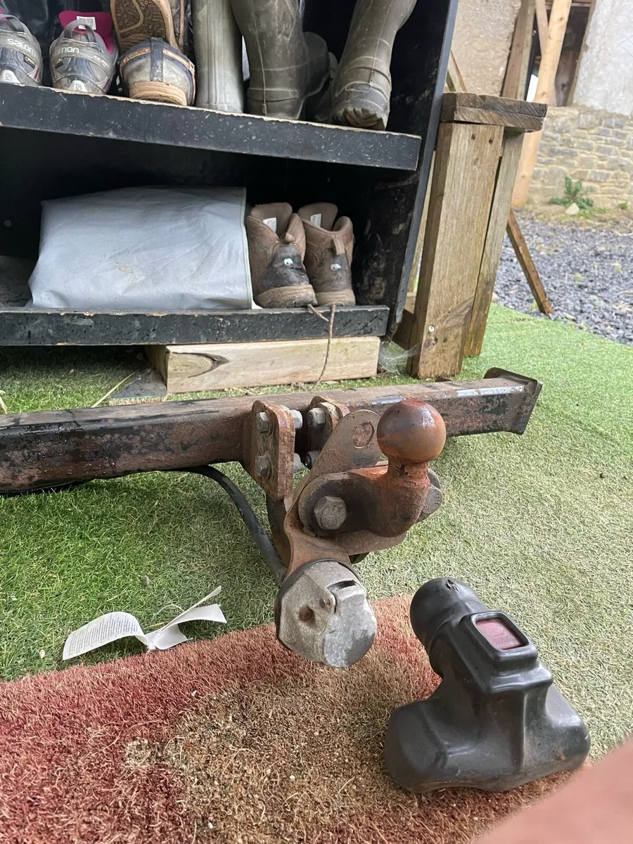 Avensis towbar - Image 3
