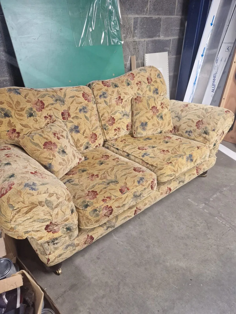 Finline Couch - Image 2