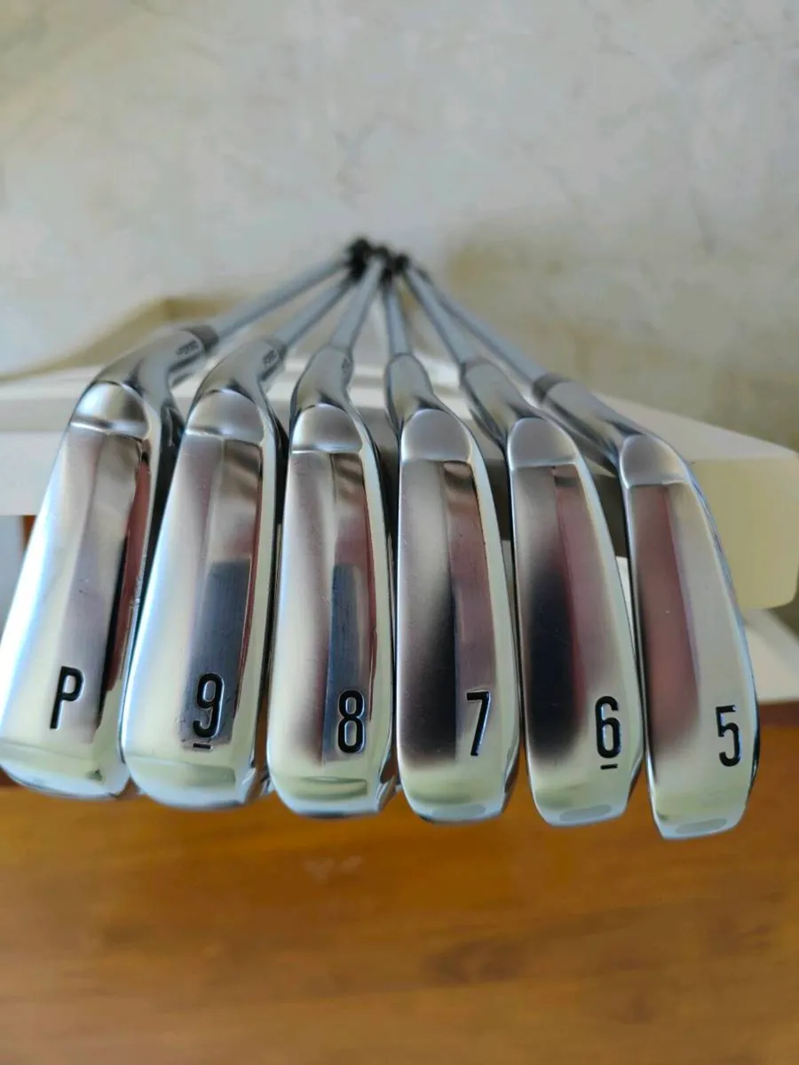 Srixon Zxi5 irons - Image 2