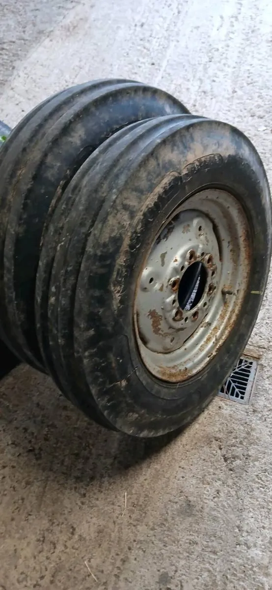 Front wheels suits MF, Ford and Case - Image 3