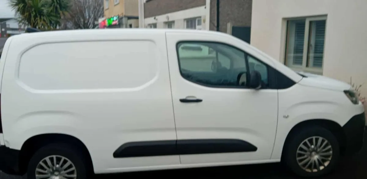 Citroen Berlingo 2022 - Image 3