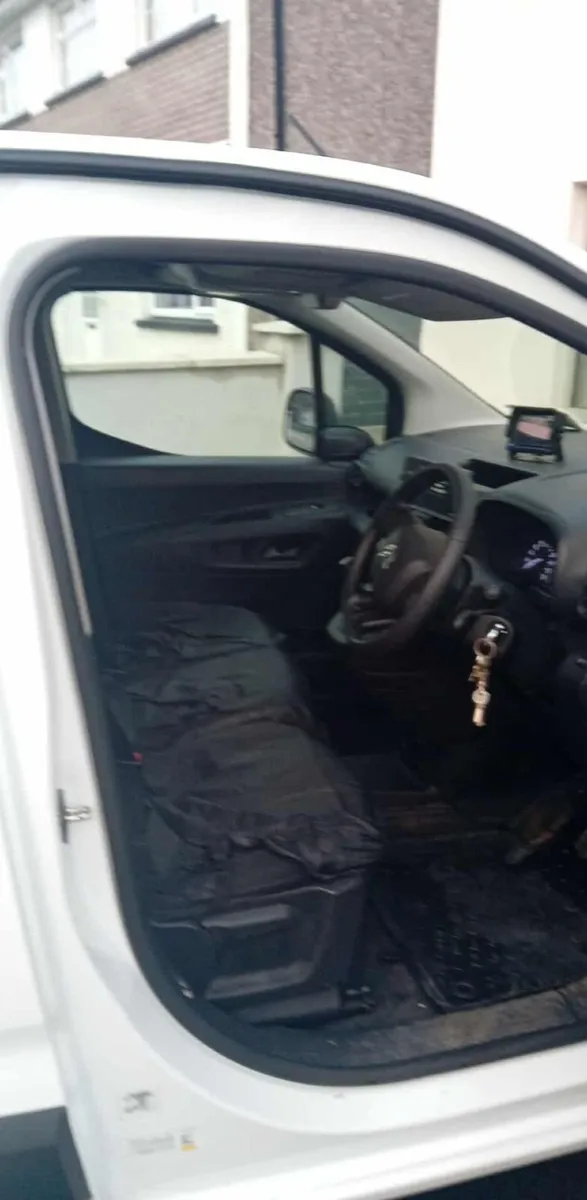 Citroen Berlingo 2022 - Image 4