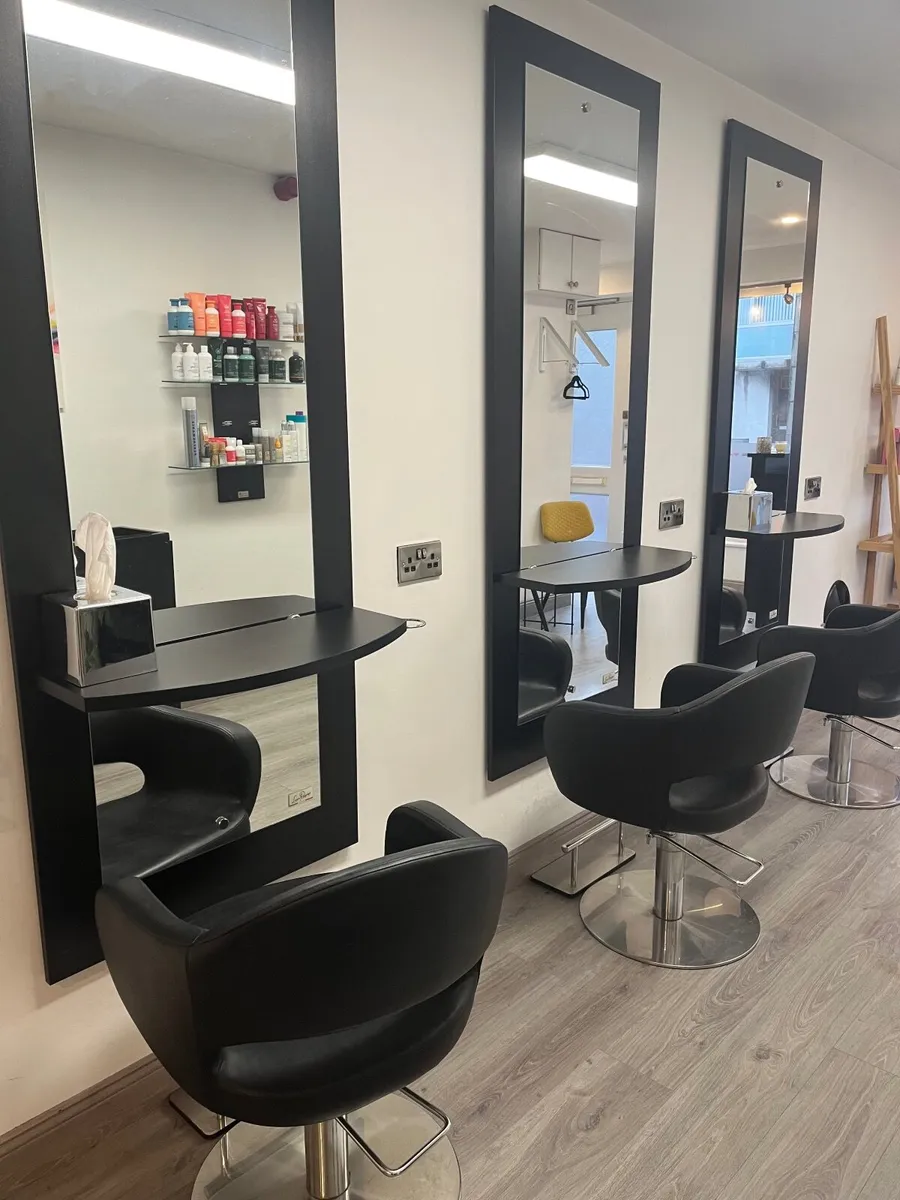 Hair salon fittings - Image 2