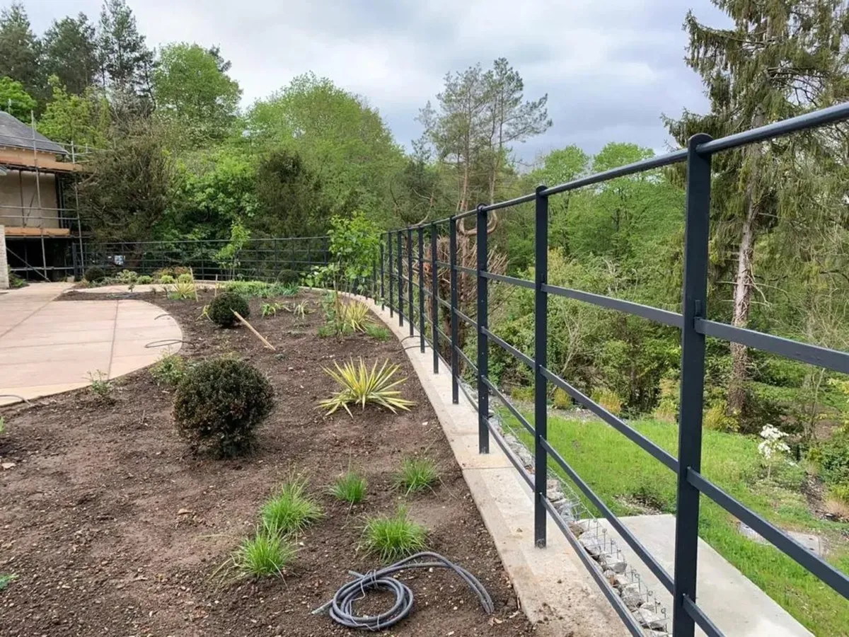 Estate fencing - Image 4