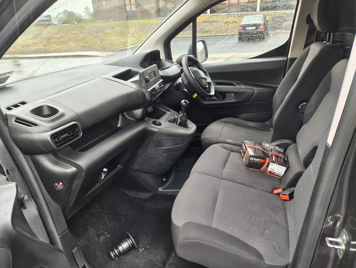 2021 PEUGEOT PARTNER VAN 1.5 DIESEL - Image 3