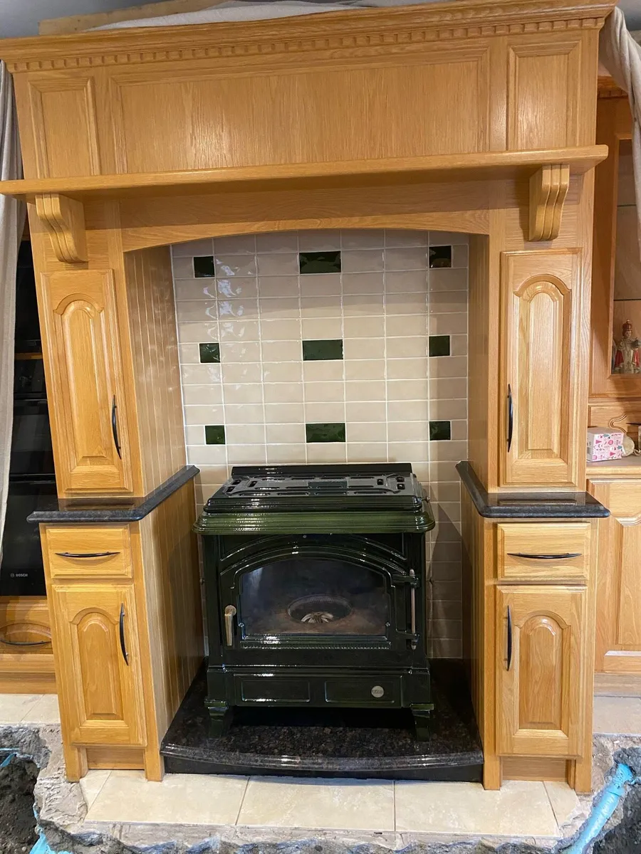 Oil stove with Oak Mantle surround - Image 3