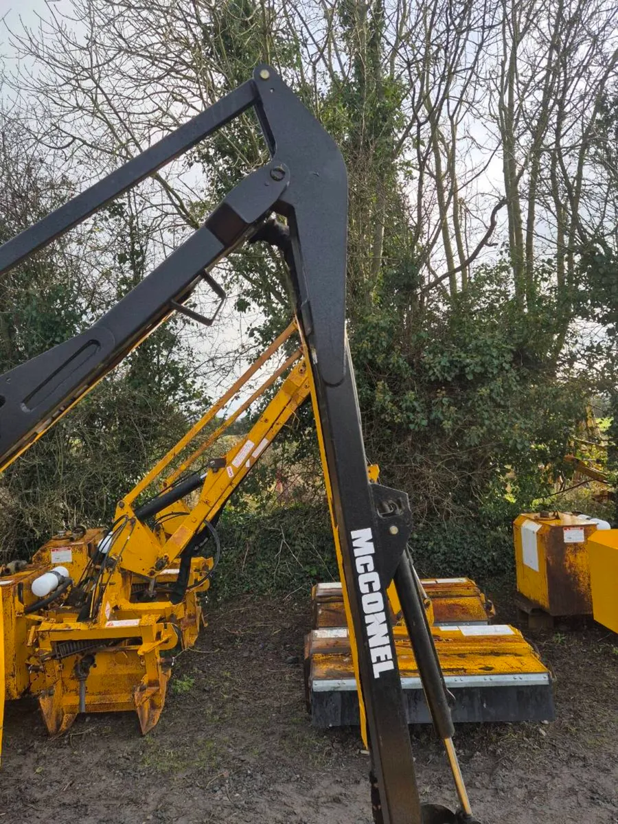 Mcconnel PA5455 Hedgecutter - Image 3