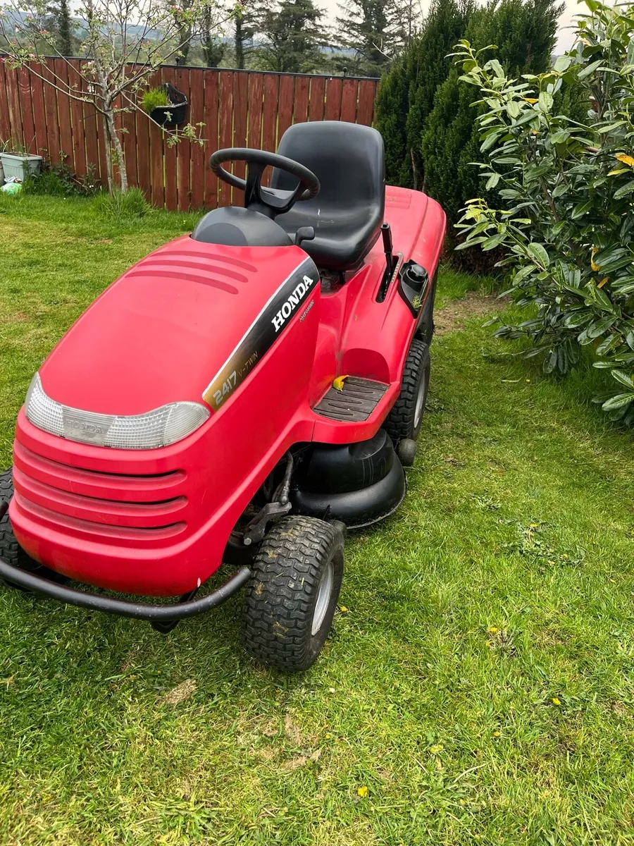 Honda 2417 Ride-on Lawnmower - Image 2