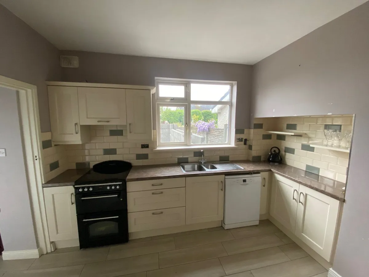 Kitchen - Image 3