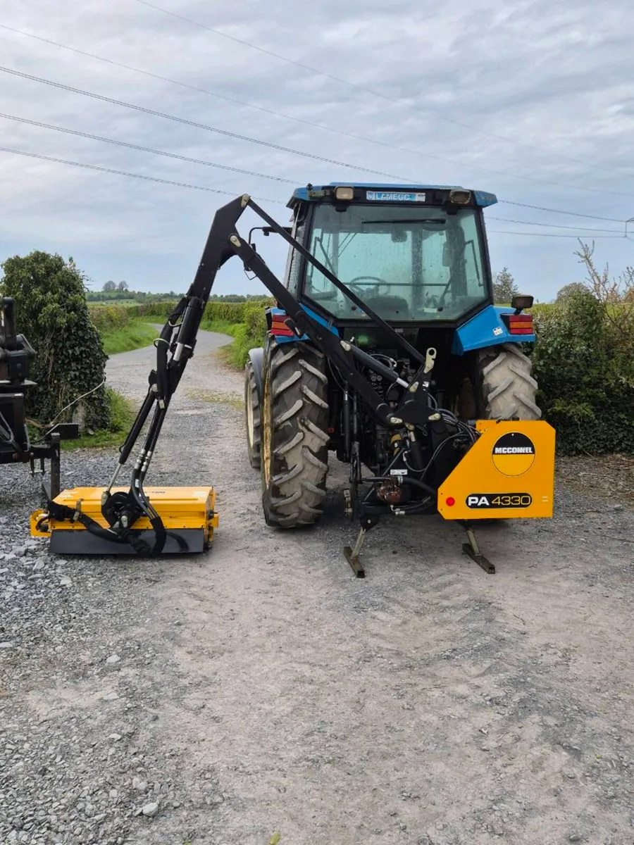 Mcconnel PA4330 Hedgecutter - Image 1