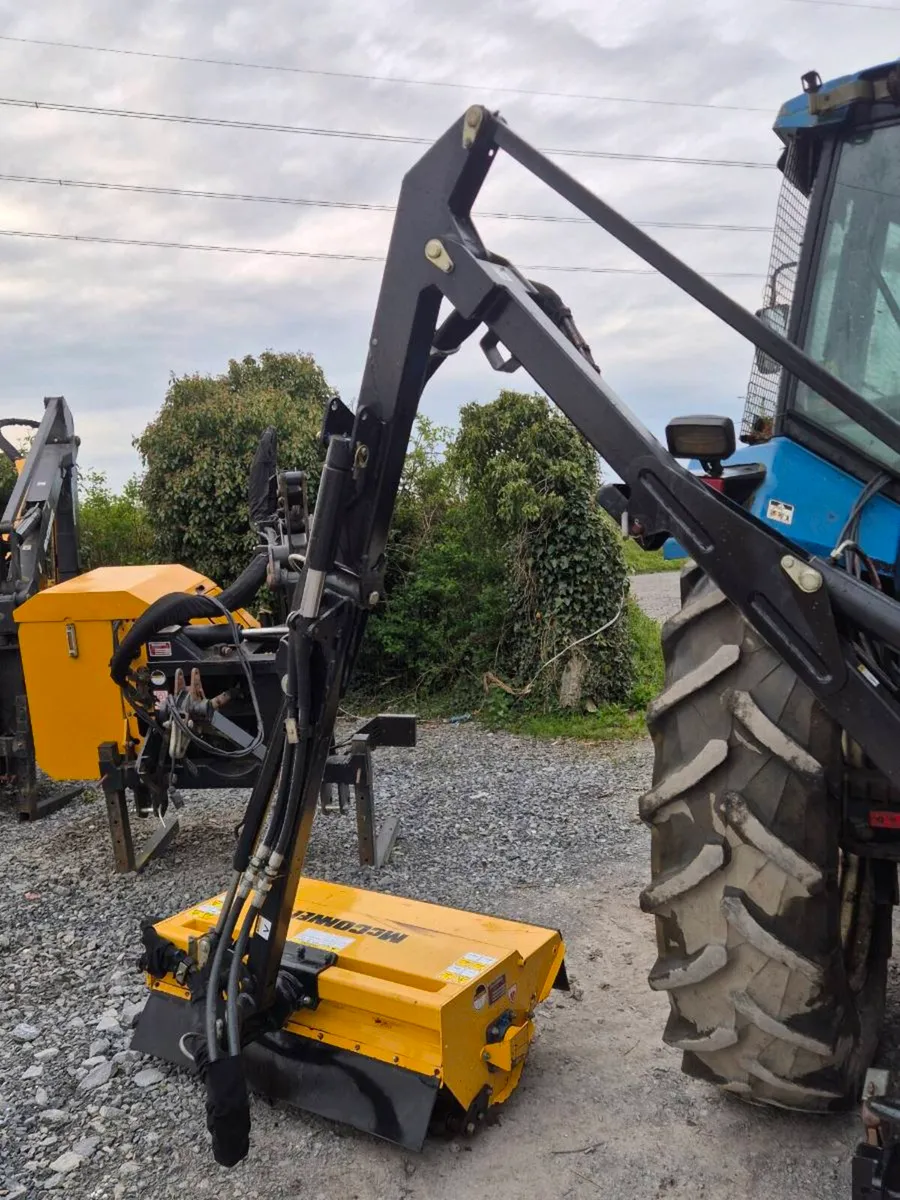 Mcconnel PA4330 Hedgecutter - Image 3