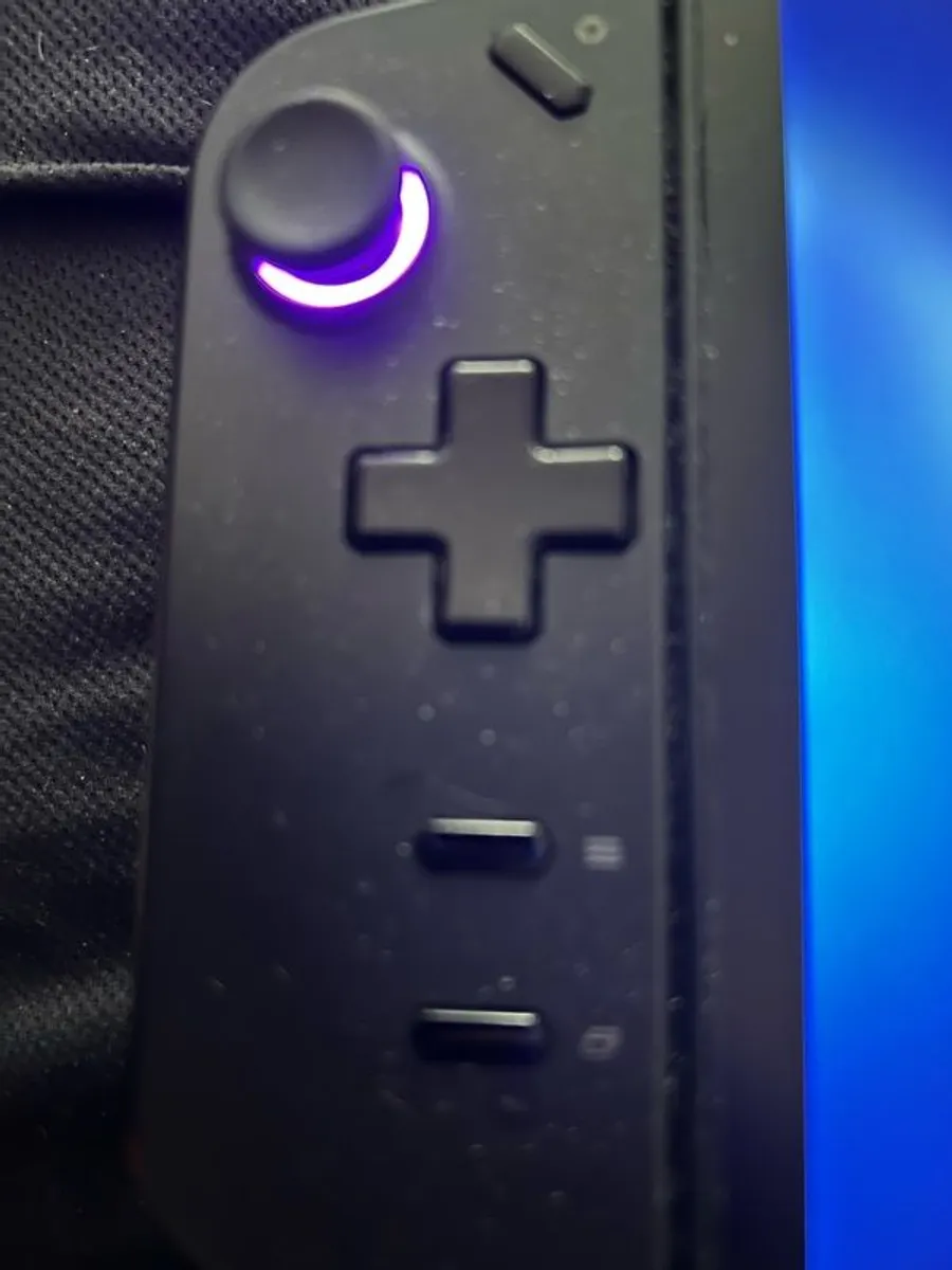 Lenovo Legion Go Z1 16GB Ram with 2TB NVME SSD - Image 3