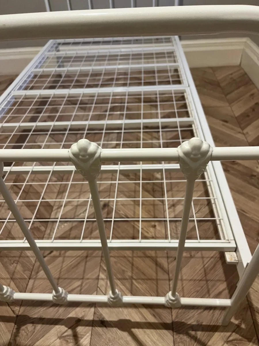 Bed - Image 4