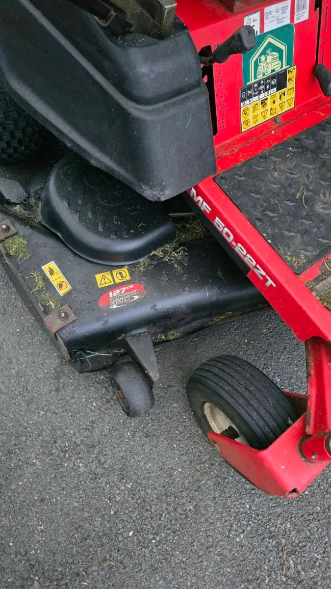 50" Zero Turn Massey Ferguson - Image 3