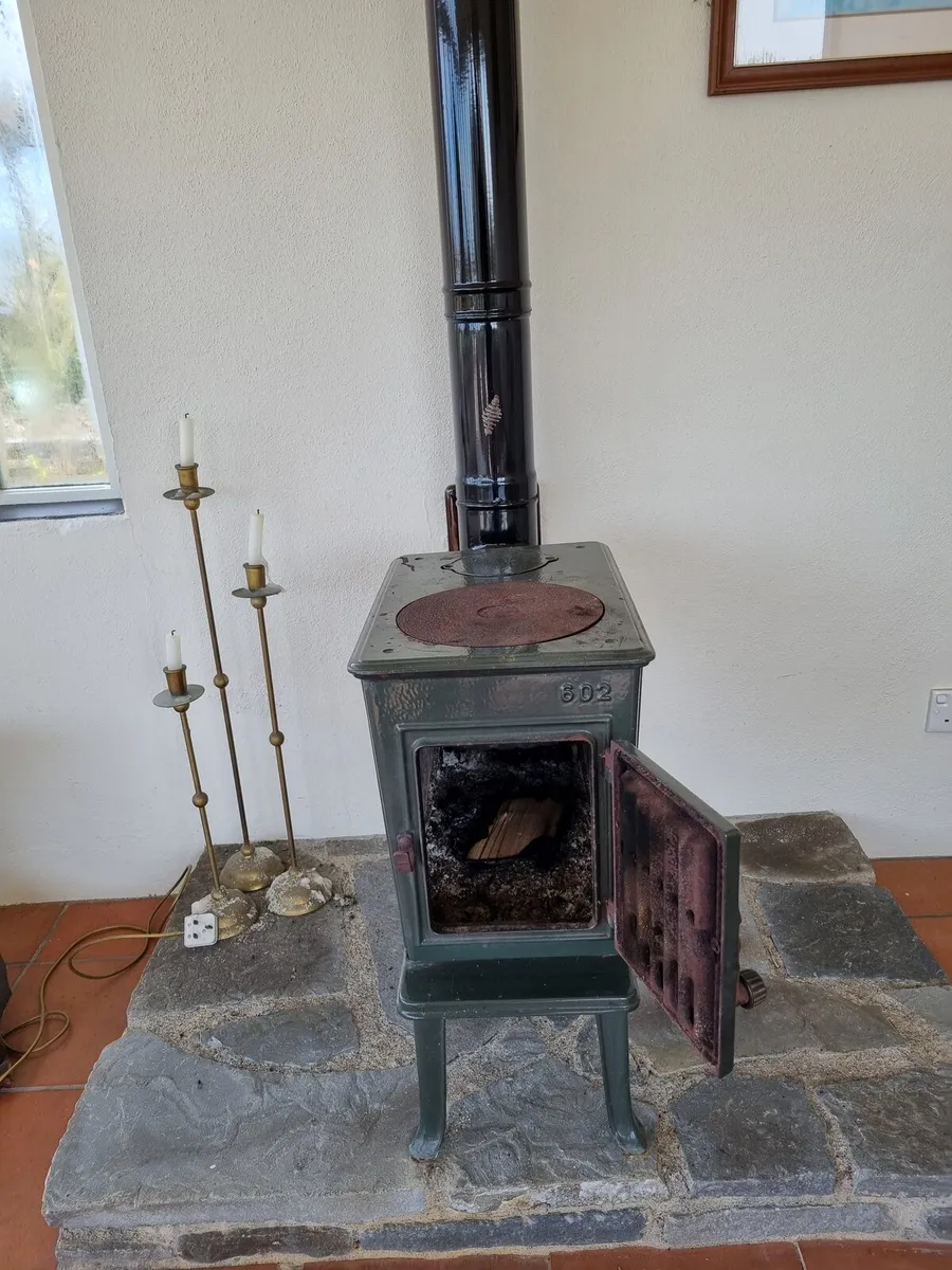 Original Jotul 602 green enamel wood burning stove - Image 2