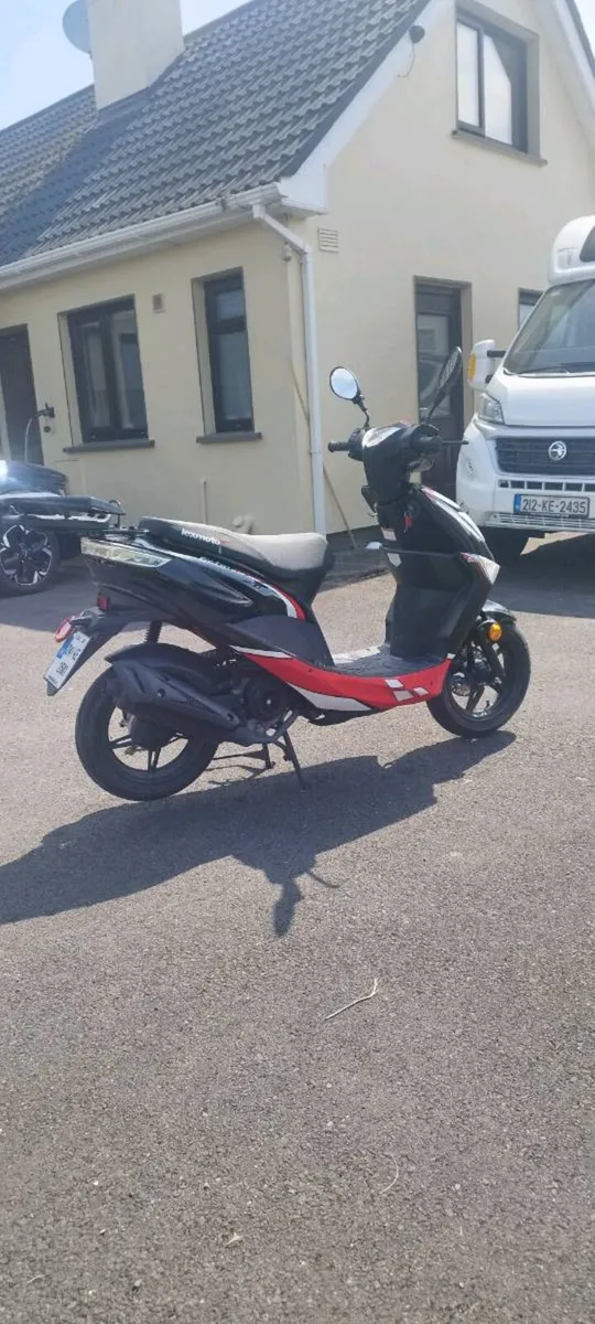 Moped - Image 3