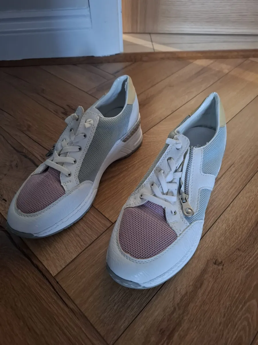 Shoes - Image 4