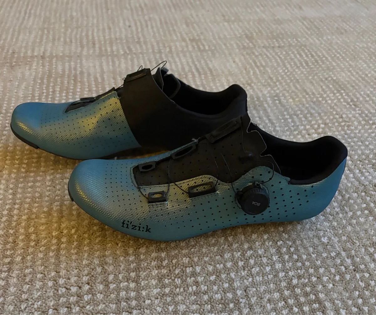 Fizik Carbon Road Shoes - Image 2