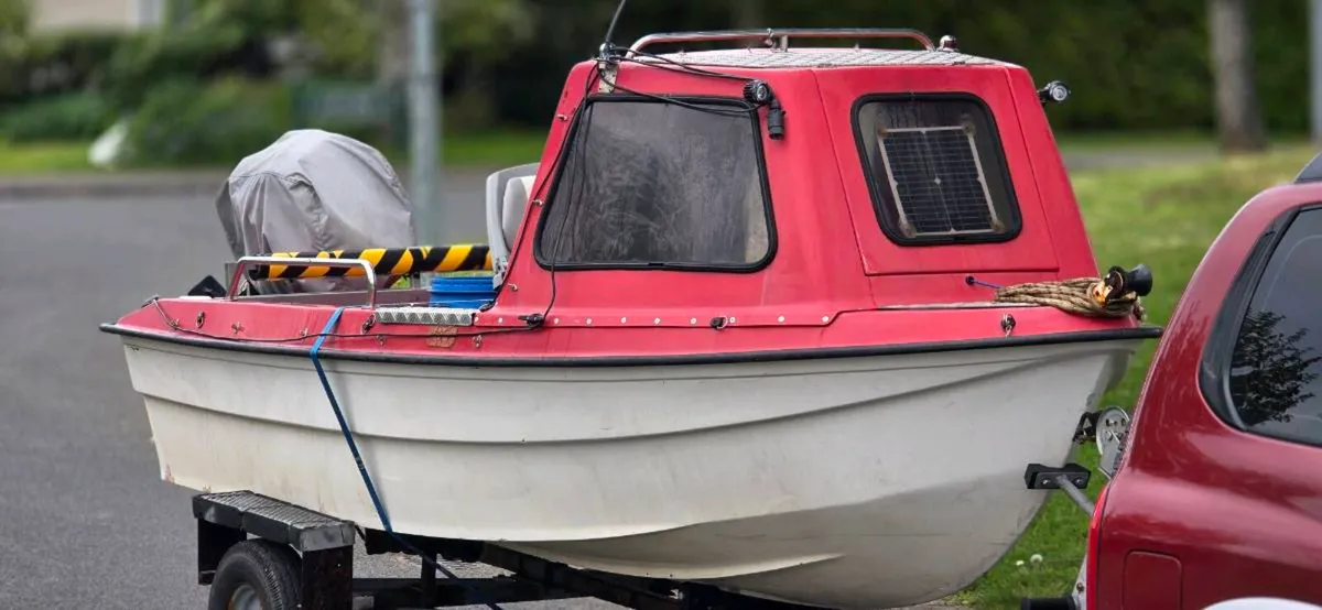 O'sullivan fishing boat - Image 1