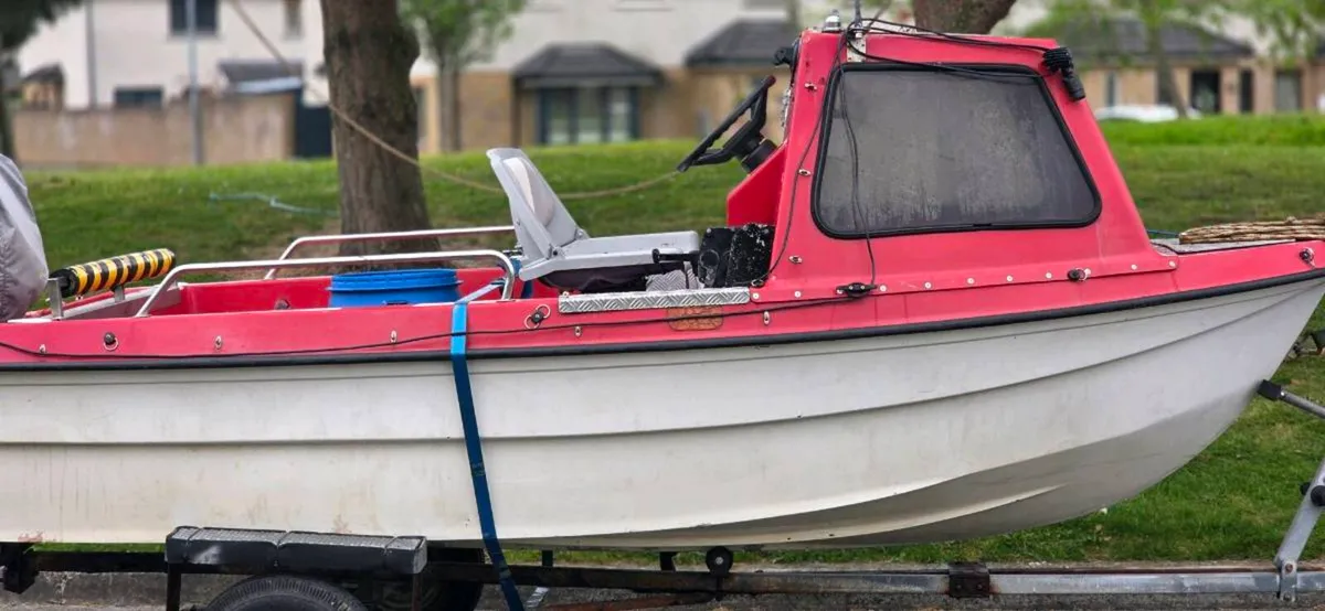 O'sullivan fishing boat - Image 2