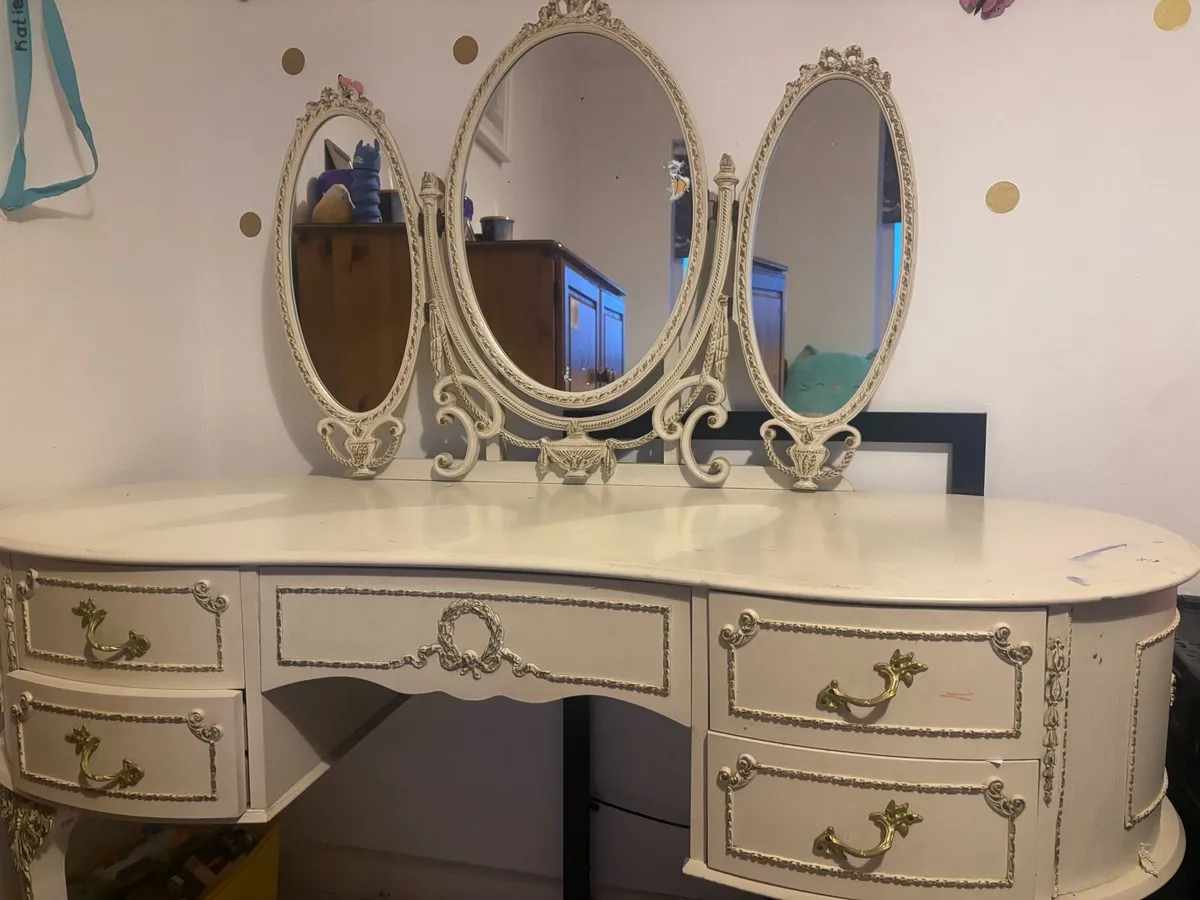 Dressing table - Image 2