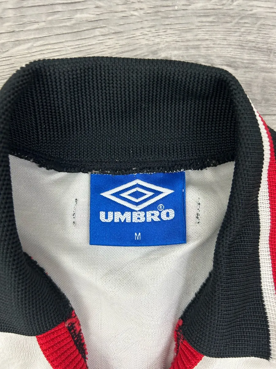 Vintage 1997 Umbro Manchester United Away Jersey - Image 4