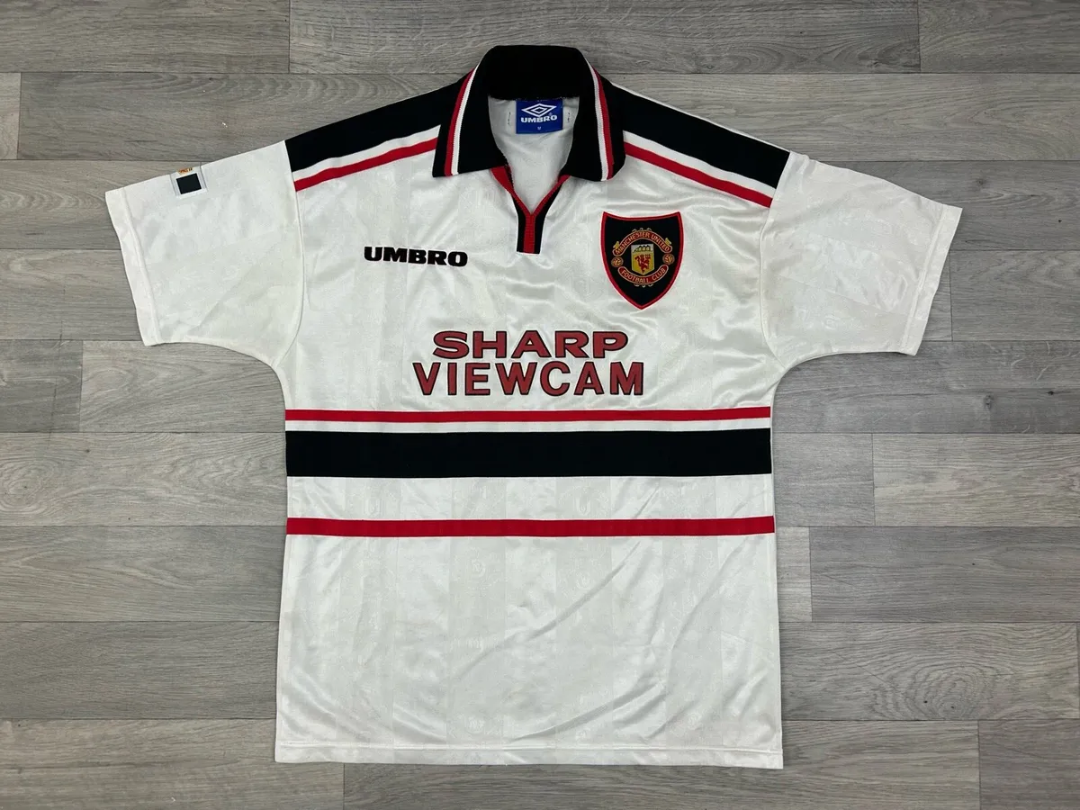 Vintage 1997 Umbro Manchester United Away Jersey - Image 1