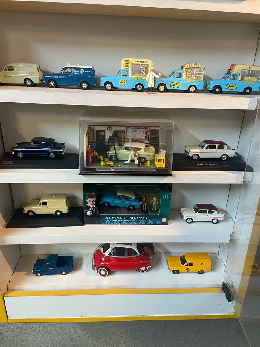 Vintage Car Collection - Image 2