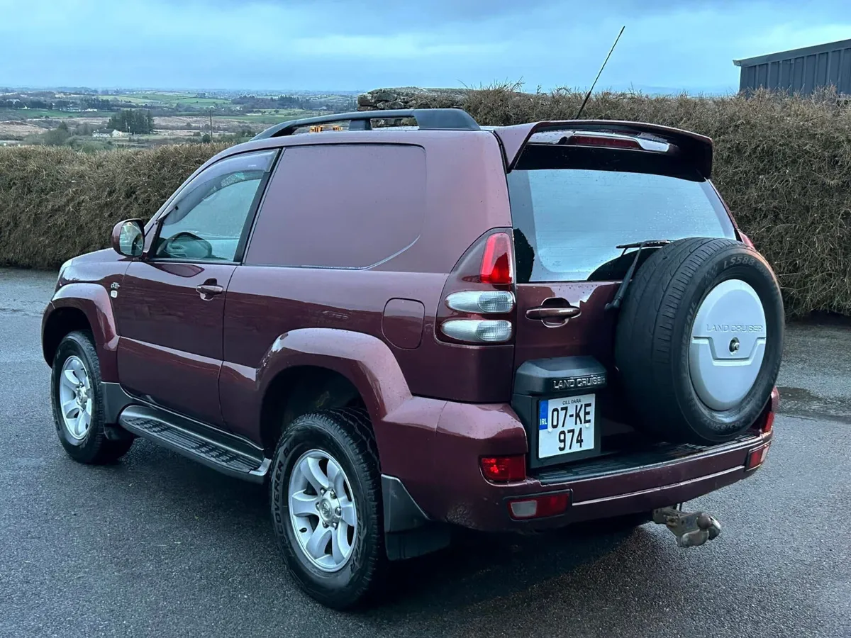 Toyota Land Cruiser 2007 - Image 3