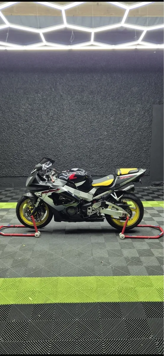 cbr fireblade 929 - Image 1