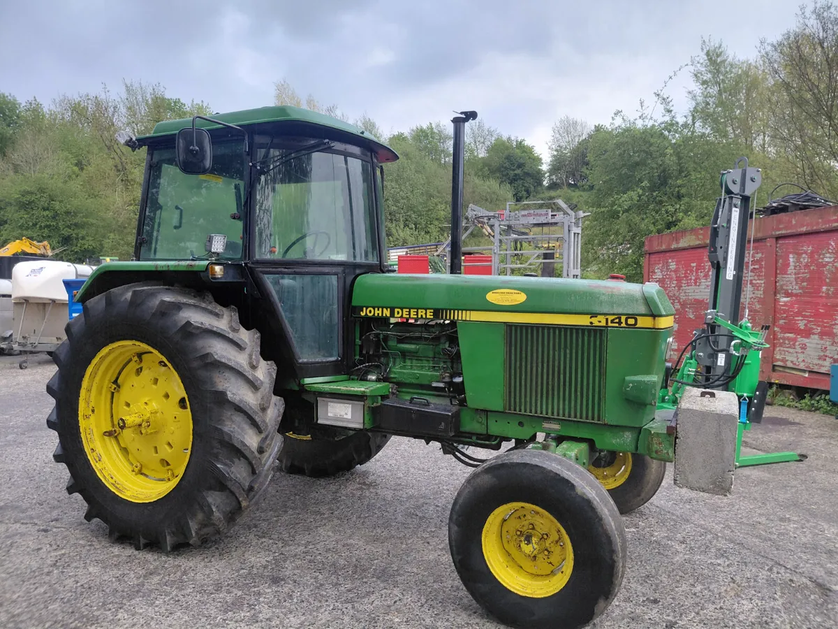 John Deere 3140 - Image 2