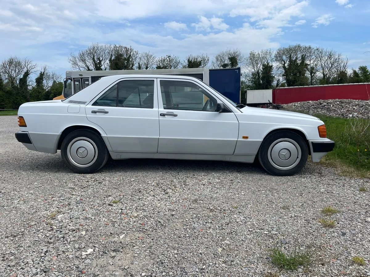 190D OM605 Mercedes - Image 2