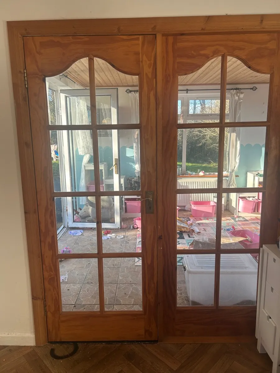 Bathroom suite and ddoors - Image 4