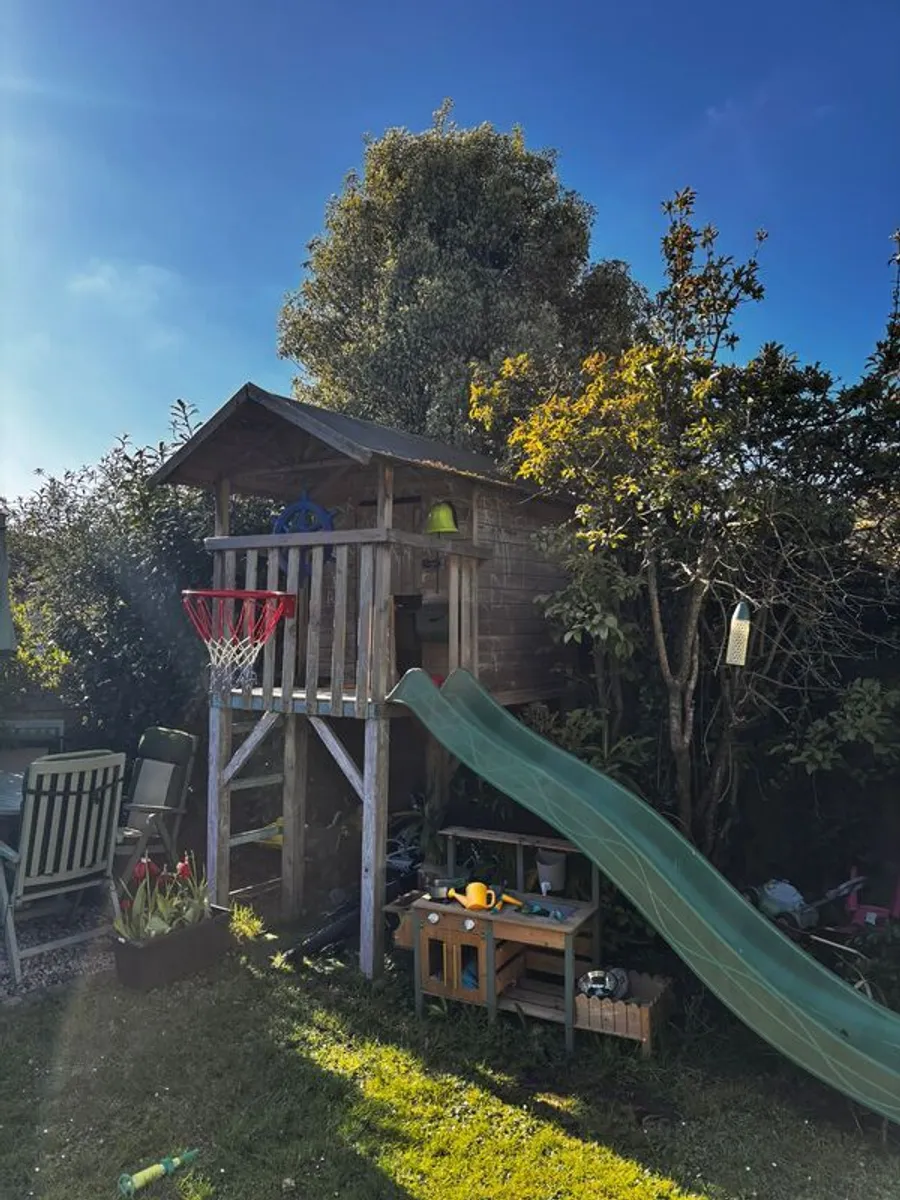 Kids Treehouse Playhouse - Image 1