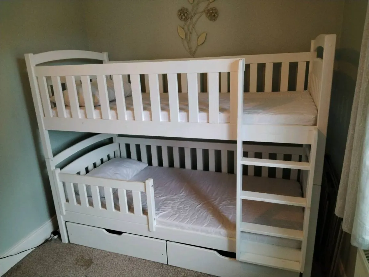 Bed beds - Image 1